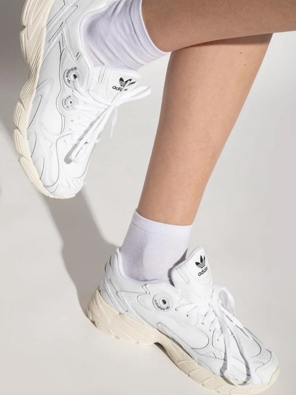 NEW adidas Astir Women's, White, 9